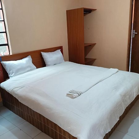 The Peak Meadows Hotel نيري المظهر الخارجي الصورة