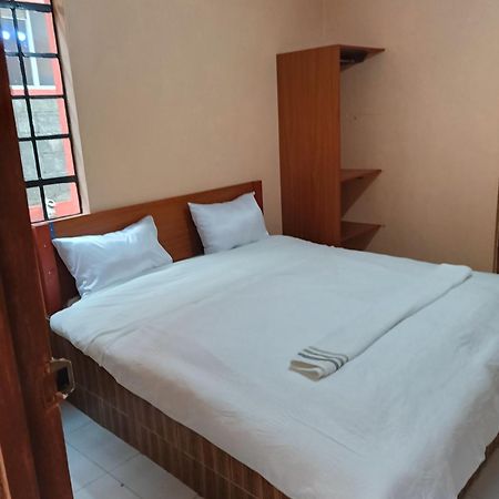 The Peak Meadows Hotel نيري المظهر الخارجي الصورة